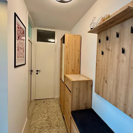 Rose Nest Airport - Self Check-in - Free Parking Apartment Sarajevo