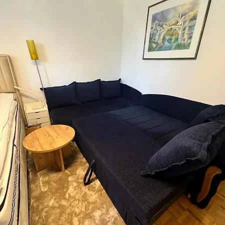 Apartment Rose Nest Airport - Self Check-in - Free Parking *